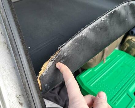 Сірий БМВ 3 Серія, об'ємом двигуна 2 л та пробігом 297 тис. км за 4670 $, фото 5 на Automoto.ua