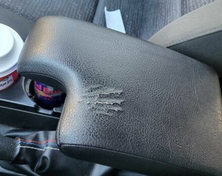 Серый БМВ 3 Серия, объемом двигателя 2 л и пробегом 300 тыс. км за 4666 $, фото 6 на Automoto.ua