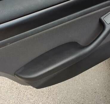 Серый БМВ 3 Серия, объемом двигателя 2 л и пробегом 205 тыс. км за 5700 $, фото 14 на Automoto.ua