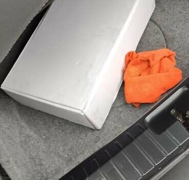 Серый БМВ 3 Серия, объемом двигателя 2 л и пробегом 205 тыс. км за 5700 $, фото 24 на Automoto.ua