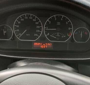 Серый БМВ 3 Серия, объемом двигателя 2 л и пробегом 205 тыс. км за 5700 $, фото 29 на Automoto.ua