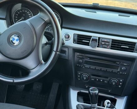 Серый БМВ 3 Серия, объемом двигателя 2 л и пробегом 383 тыс. км за 5699 $, фото 6 на Automoto.ua