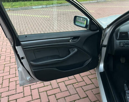 Сірий БМВ 3 Серія, об'ємом двигуна 1.8 л та пробігом 196 тис. км за 3900 $, фото 14 на Automoto.ua