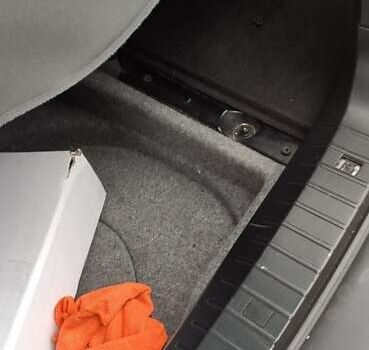 Серый БМВ 3 Серия, объемом двигателя 2 л и пробегом 205 тыс. км за 5700 $, фото 26 на Automoto.ua