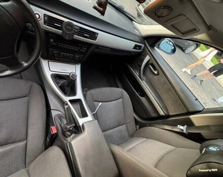 Серый БМВ 3 Серия, объемом двигателя 2 л и пробегом 263 тыс. км за 6500 $, фото 24 на Automoto.ua