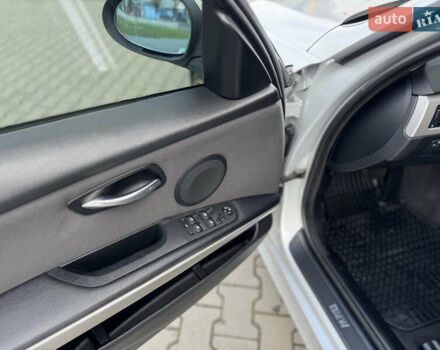 Серый БМВ 3 Серия, объемом двигателя 2 л и пробегом 266 тыс. км за 7100 $, фото 27 на Automoto.ua