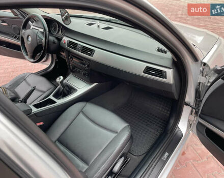 Серый БМВ 3 Серия, объемом двигателя 2 л и пробегом 298 тыс. км за 5300 $, фото 11 на Automoto.ua