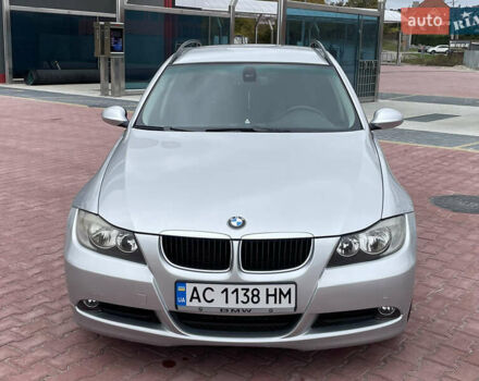 Серый БМВ 3 Серия, объемом двигателя 2 л и пробегом 298 тыс. км за 5300 $, фото 1 на Automoto.ua