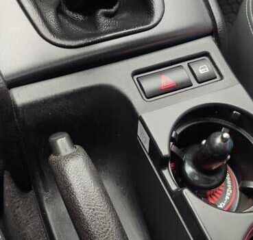 Серый БМВ 3 Серия, объемом двигателя 2 л и пробегом 205 тыс. км за 5700 $, фото 32 на Automoto.ua