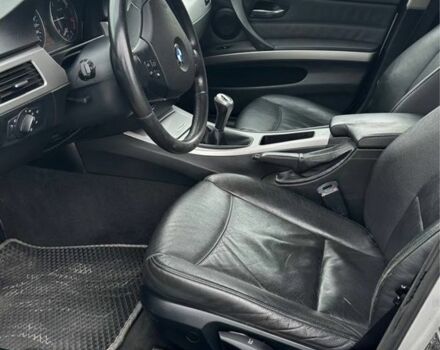 Серый БМВ 3 Серия, объемом двигателя 2 л и пробегом 288 тыс. км за 6450 $, фото 10 на Automoto.ua