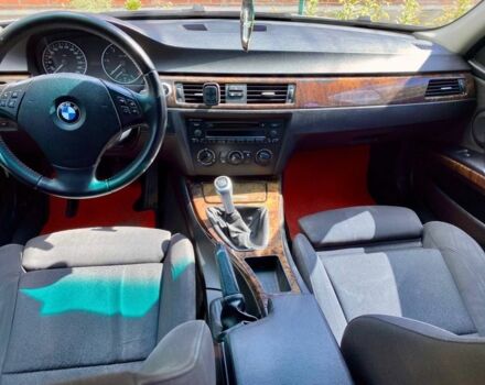 Серый БМВ 3 Серия, объемом двигателя 2 л и пробегом 300 тыс. км за 6300 $, фото 7 на Automoto.ua