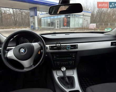 Сірий БМВ 3 Серія, об'ємом двигуна 2 л та пробігом 241 тис. км за 5400 $, фото 9 на Automoto.ua