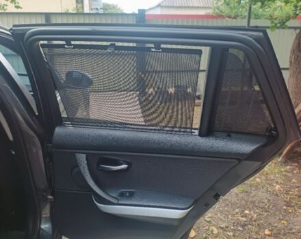 Серый БМВ 3 Серия, объемом двигателя 2 л и пробегом 268 тыс. км за 7900 $, фото 12 на Automoto.ua