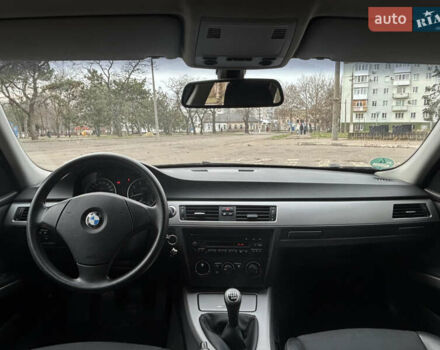 Серый БМВ 3 Серия, объемом двигателя 2 л и пробегом 227 тыс. км за 6699 $, фото 14 на Automoto.ua