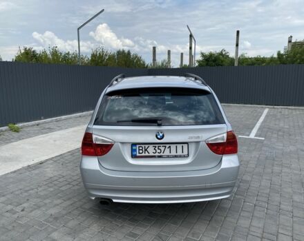 Серый БМВ 3 Серия, объемом двигателя 2 л и пробегом 208 тыс. км за 5500 $, фото 3 на Automoto.ua