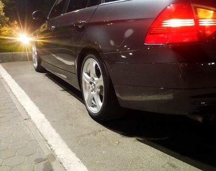 Серый БМВ 3 Серия, объемом двигателя 3 л и пробегом 325 тыс. км за 8899 $, фото 4 на Automoto.ua