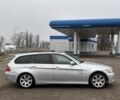 Серый БМВ 3 Серия, объемом двигателя 2 л и пробегом 300 тыс. км за 3300 $, фото 3 на Automoto.ua
