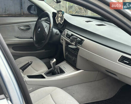 Серый БМВ 3 Серия, объемом двигателя 2 л и пробегом 250 тыс. км за 5950 $, фото 7 на Automoto.ua