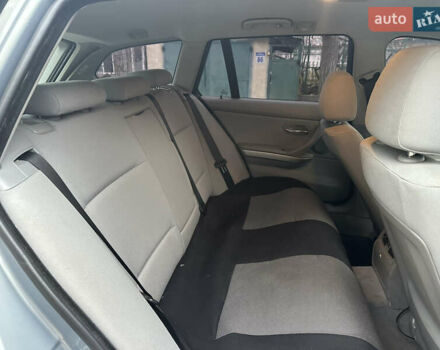 Серый БМВ 3 Серия, объемом двигателя 2 л и пробегом 250 тыс. км за 5950 $, фото 11 на Automoto.ua