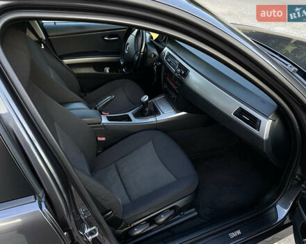 Серый БМВ 3 Серия, объемом двигателя 2 л и пробегом 326 тыс. км за 8999 $, фото 14 на Automoto.ua