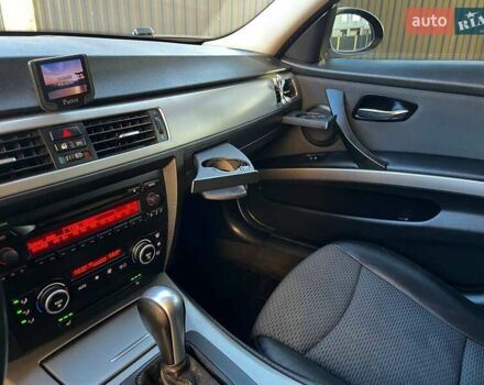 Серый БМВ 3 Серия, объемом двигателя 2 л и пробегом 415 тыс. км за 7200 $, фото 29 на Automoto.ua