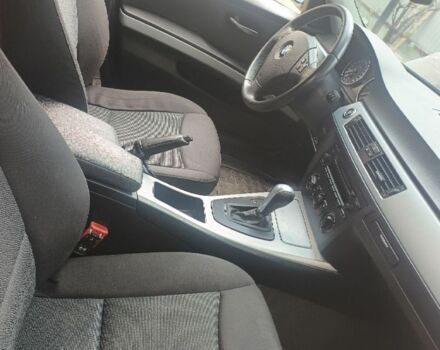 Серый БМВ 3 Серия, объемом двигателя 2 л и пробегом 268 тыс. км за 7900 $, фото 9 на Automoto.ua