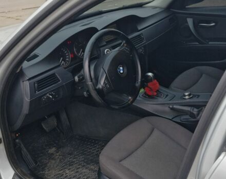 Сірий БМВ 3 Серія, об'ємом двигуна 2 л та пробігом 350 тис. км за 7700 $, фото 4 на Automoto.ua