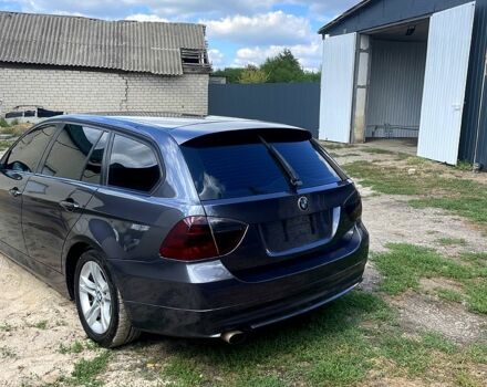 Серый БМВ 3 Серия, объемом двигателя 2 л и пробегом 216 тыс. км за 7500 $, фото 2 на Automoto.ua