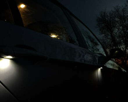 Сірий БМВ 3 Серія, об'ємом двигуна 2 л та пробігом 299 тис. км за 8000 $, фото 8 на Automoto.ua