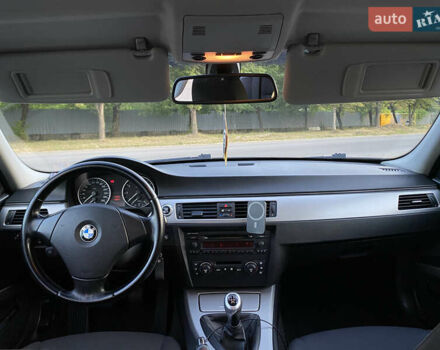 Серый БМВ 3 Серия, объемом двигателя 2 л и пробегом 326 тыс. км за 8999 $, фото 15 на Automoto.ua