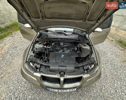 Серый БМВ 3 Серия, объемом двигателя 2 л и пробегом 242 тыс. км за 7100 $, фото 6 на Automoto.ua