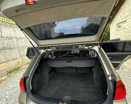 Серый БМВ 3 Серия, объемом двигателя 2 л и пробегом 242 тыс. км за 7100 $, фото 11 на Automoto.ua