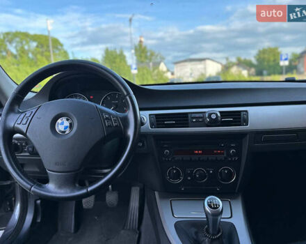 Серый БМВ 3 Серия, объемом двигателя 2 л и пробегом 239 тыс. км за 6500 $, фото 3 на Automoto.ua