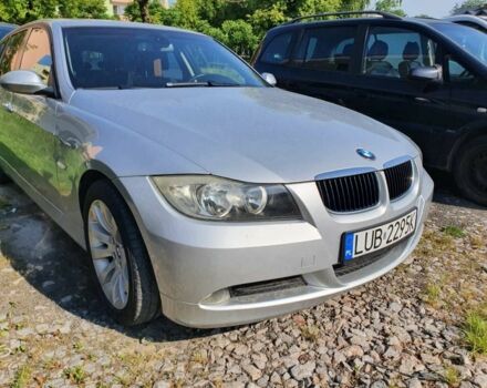 Серый БМВ 3 Серия, объемом двигателя 2 л и пробегом 317 тыс. км за 5000 $, фото 1 на Automoto.ua