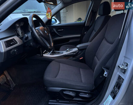 Серый БМВ 3 Серия, объемом двигателя 2 л и пробегом 289 тыс. км за 5990 $, фото 24 на Automoto.ua