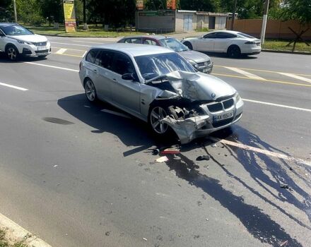 Серый БМВ 3 Серия, объемом двигателя 2 л и пробегом 265 тыс. км за 3800 $, фото 6 на Automoto.ua