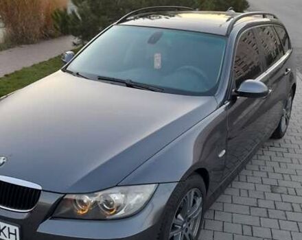 Серый БМВ 3 Серия, объемом двигателя 2 л и пробегом 211 тыс. км за 7800 $, фото 4 на Automoto.ua
