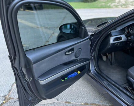 Серый БМВ 3 Серия, объемом двигателя 2 л и пробегом 380 тыс. км за 6600 $, фото 15 на Automoto.ua