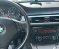 Серый БМВ 3 Серия, объемом двигателя 2 л и пробегом 303 тыс. км за 6250 $, фото 3 на Automoto.ua