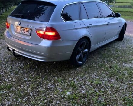 Серый БМВ 3 Серия, объемом двигателя 3 л и пробегом 300 тыс. км за 9000 $, фото 2 на Automoto.ua