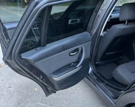 Серый БМВ 3 Серия, объемом двигателя 2 л и пробегом 380 тыс. км за 6600 $, фото 17 на Automoto.ua