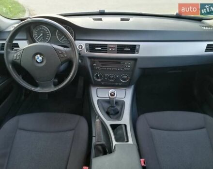 Сірий БМВ 3 Серія, об'ємом двигуна 2 л та пробігом 213 тис. км за 6900 $, фото 24 на Automoto.ua