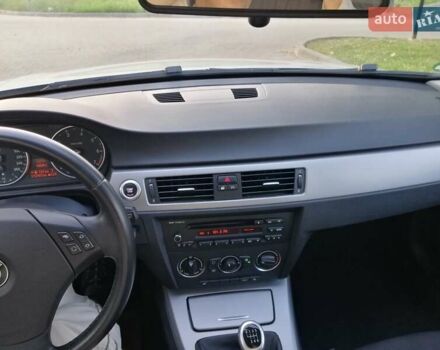 Сірий БМВ 3 Серія, об'ємом двигуна 2 л та пробігом 213 тис. км за 6900 $, фото 25 на Automoto.ua