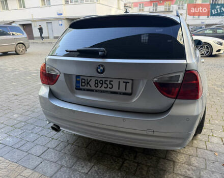 Серый БМВ 3 Серия, объемом двигателя 2 л и пробегом 251 тыс. км за 7800 $, фото 5 на Automoto.ua