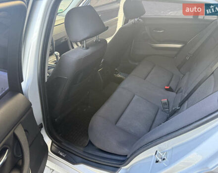 Серый БМВ 3 Серия, объемом двигателя 2 л и пробегом 251 тыс. км за 7800 $, фото 10 на Automoto.ua