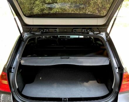 Серый БМВ 3 Серия, объемом двигателя 2 л и пробегом 188 тыс. км за 6500 $, фото 4 на Automoto.ua