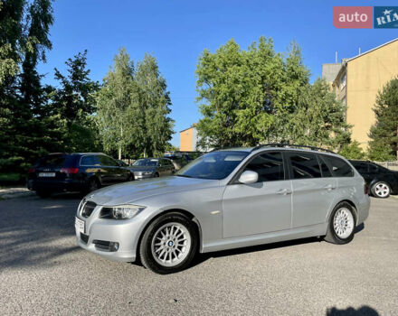 Серый БМВ 3 Серия, объемом двигателя 2 л и пробегом 350 тыс. км за 6500 $, фото 1 на Automoto.ua