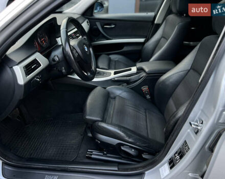 Серый БМВ 3 Серия, объемом двигателя 3 л и пробегом 262 тыс. км за 8900 $, фото 6 на Automoto.ua