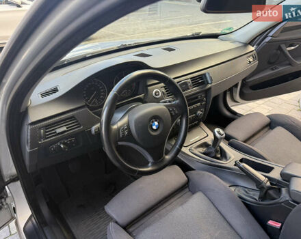 Серый БМВ 3 Серия, объемом двигателя 2 л и пробегом 251 тыс. км за 7800 $, фото 14 на Automoto.ua