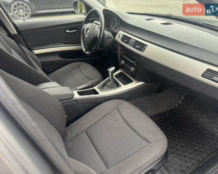 Сірий БМВ 3 Серія, об'ємом двигуна 2 л та пробігом 261 тис. км за 7900 $, фото 20 на Automoto.ua